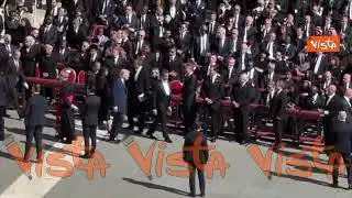 Funerali Papa Francesco, Trump e Melania arrivano sul sagrato di Piazza San Pietro per la cerimonia