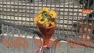 Disegni, cartelli e fiori a Santa Maria Maggiore: "Grazie, Papa Francesco"
