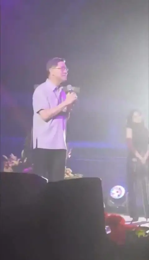 Il cardinale filippino Tagle canta 'Imagine' di John Lennon
