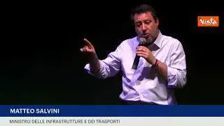 Salvini: "Inutile redistribuire ricchezza, come dice la sinistra, se nessuno la produce"