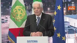 Mattarella: "Equità per salari migranti, si rispetti la Costituzione"