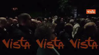 ‘Bella Ciao’ durante commemorazione per Sergio Ramelli parte da un palazzo, rabbia dei manifestanti