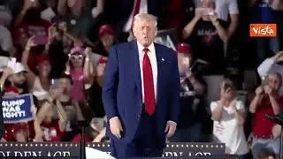 La Trump-dance sul palco del Michigan per celebrare i 100 giorni del suo Governo