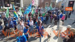Primo Maggio a Milano, il corteo di Cgil, Cisl e UIl a Porta Venezia