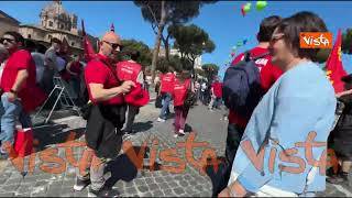 Primo Maggio a Roma, la manifestazione dei lavoratori. Ecco le immagini all'interno del corteo