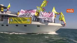 Blitz agricoltori Coldiretti al porto di Manfredonia contro il falso made in Italy