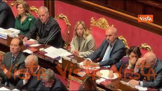 Meloni al premier time al Senato circondata dai Ministri, ce ne sono 10