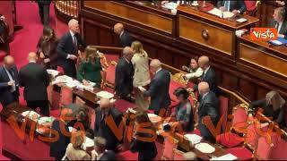 Meloni esce dall'Aula del Senato dopo il Premier Time
