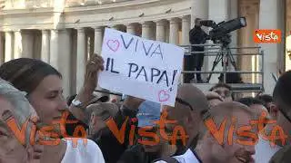 Conclave 2025, la fumata bianca per l'elezione del nuovo Papa