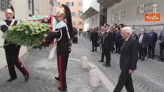 Mattarella in Via Caetani per l'omaggio ad Aldo Moro nell'anniversario dell'uccisione