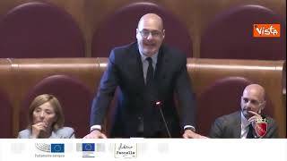 Zingaretti agli Stati Generali delle Democrazie cita Calamandrei: "La libertà è come l'aria"