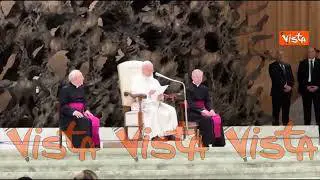 Leone XIV ai giornalisti: I tempi sono difficili, non cediamo alla mediocrità
