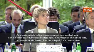 Zelensky a Tirana: Se Russia "teatrale" su negoziati servono sanzioni su settore energia