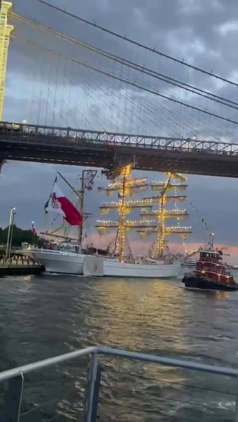La festa a New York e poi l'urto: la tragedia del Cuauhtémoc