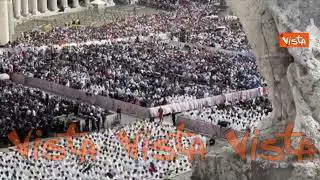 In migliaia a San Pietro per la Messa di insediamento di Papa Leone XIV