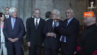 Zaia dona a Mattarella il leone di San Marco in vetro di Murano