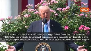 Trump firma legge contro revenge porn: "Per me un onore"