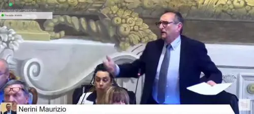 "Che Guevara guerrafondaio e stupratore". Bufera su FdI a Pisa