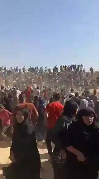 Caos e panico a Rafah mentre si distribuiscono gli aiuti