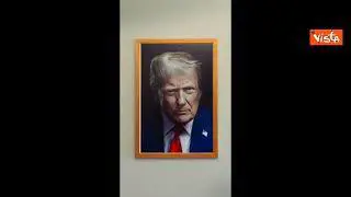 Esposto alla Casa Bianca il nuovo ritratto di Donald Trump. Sguardo serio e cravatta rossa