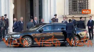 Macron arriva a Palazzo Chigi per incontrare Meloni