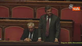 "Vergogna, vergogna", la protesta delle opposizioni in Aula contro Dl Sicurezza. Seduta sospesa