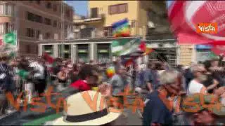 "Palestina libera", il coro dei manifestanti al corteo pro Gaza a Roma