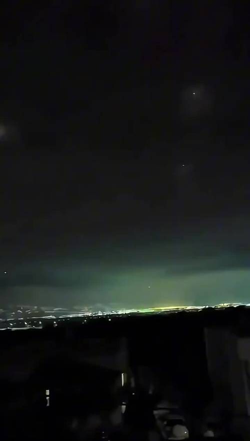 Missili iraniani nei cieli di Tel Aviv