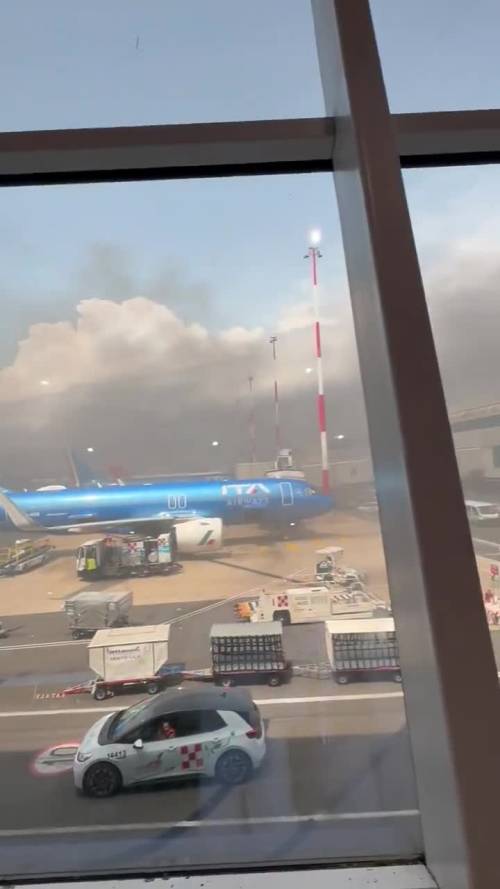 Paura a Fiumicino a causa di un incendio al Terminal 1