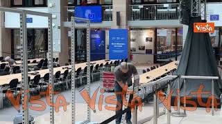 Sala stampa vuota al Consiglio Ue dopo il vertice, si smontano le strutture