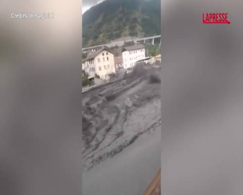 Maltempo a Bardonecchia, esonda il rio Frejus: le immagini del fiume di fango