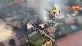 Esplode un distributore a Roma, l'incendio visto dall'elicottero dei Vigili del Fuoco