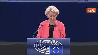Von der Leyen: "Mozione di sfiducia contro di me è caccia alle streghe, non cederemo"