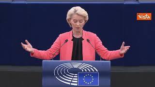 Von der Leyen: Su vaccini nessun contratto inappropriato, negoziati in tandem con i 27
