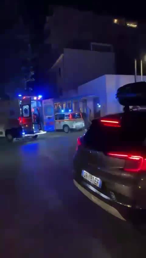 Crolla il tetto del ristorante "Essenza" a Terracina