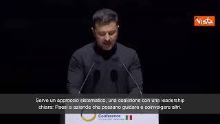 Ricostruzione Ucraina, Zelensky: "Serve un piano di ripresa simile al Piano Marshall"
