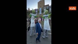Eugenio Giani taglia nastro della 19esima Festa dell'Unicorno di Vinci