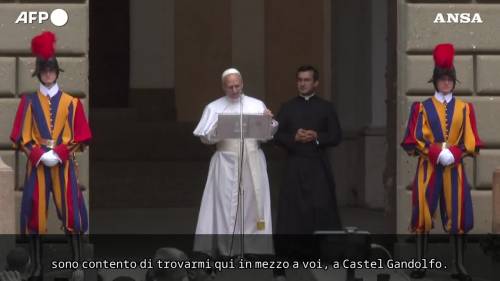 Primo Angelus a Castel Gandolfo per il Papa