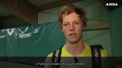 Sinner a 17 anni: "Papà mi ha dato per la prima volta la racchetta in mano"