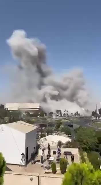 Raid di Israele su Damasco: colpiti ministero della Difesa e palazzo presidenziale