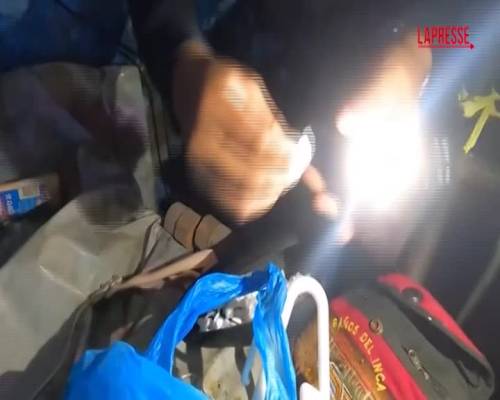 Poliziotto si traveste da supereroe e arresta cinque persone