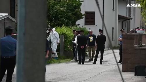 Uomo ucciso in casa e fatto a pezzi da madre e compagna a Gemona