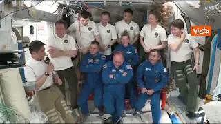 La Crew Dragon 11 arriva alla Stazione Spaziale Internazionale, la cerimonia di benvenuto