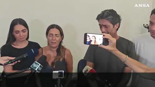Morta in piscina, i genitori di Simona Cina': "Vogliamo sapere cosa le è successo"