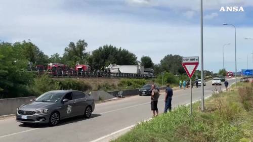 Maxi tamponamento in A1: tre morti su un'ambulanza