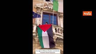 Proietti (Presidente Umbria) espone bandiera Palestina a Palazzo Donini (Pg), sede regione Umbria