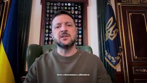 Zelensky risponde al vertice Trump-Putin: "Non regaleremo la nostra terra ai russi"