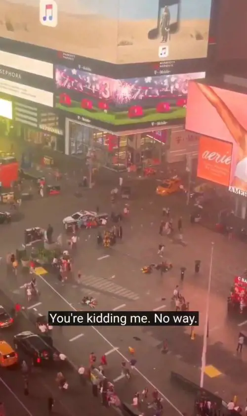 Paura a New York, sparatoria a Times Square: il video choc