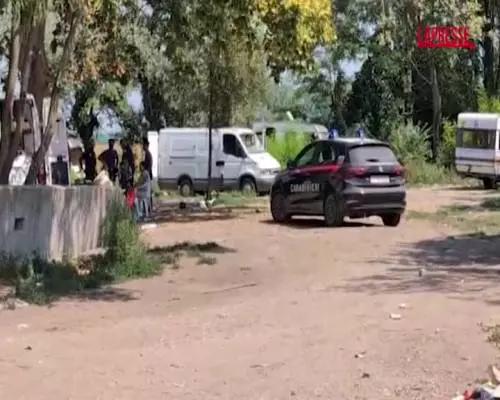 Investita e uccisa a Milano: i carabinieri nel campo rom dei minori
