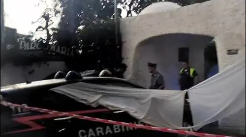 Tragedia a Ischia: 69enne uccide due persone e poi si toglie la vita. Le immagini dal luogo